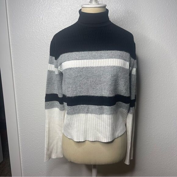 Theory Sweater Size Small S/P Angora Wool Black and White Turtleneck Long Sleeve - Picture 8 of 13